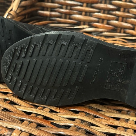 Dr. Martens Coralie quilted black combat boot 7 Great condition! - Picture 7 of 15